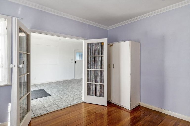 Photo of property in 46 Mako Mako Road, Levin, 5510