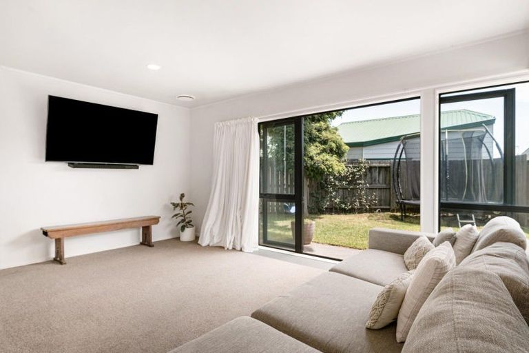 Photo of property in 20a Kane Road, Papamoa Beach, Papamoa, 3118