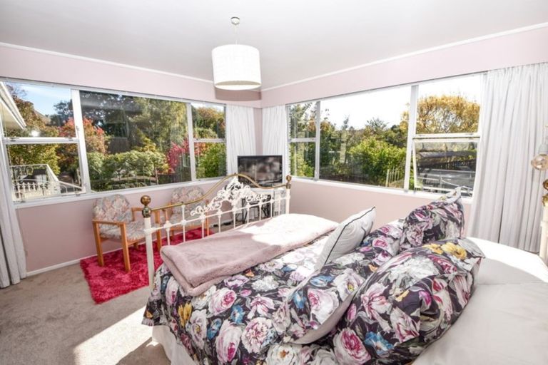Photo of property in 2 Rahiwi Place, Lansdowne, Masterton, 5810