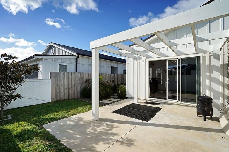Photo of property in 6 Ascarina Way, Papamoa Beach, Papamoa, 3118