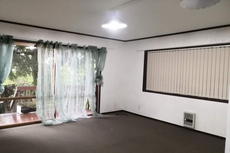 Photo of property in 61b Highland Park Drive, Highland Park, Auckland, 2010