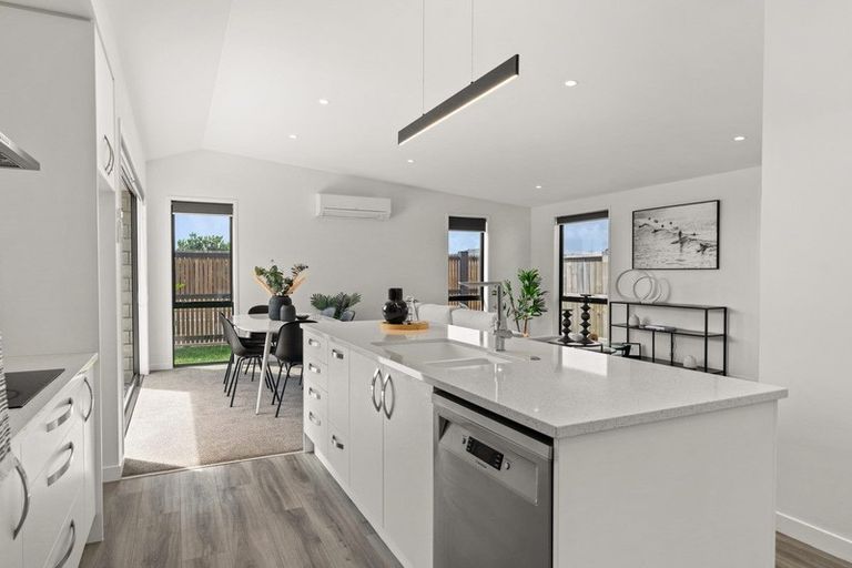 Photo of property in 19 Te Paea Crescent, Papamoa Beach, Papamoa, 3118