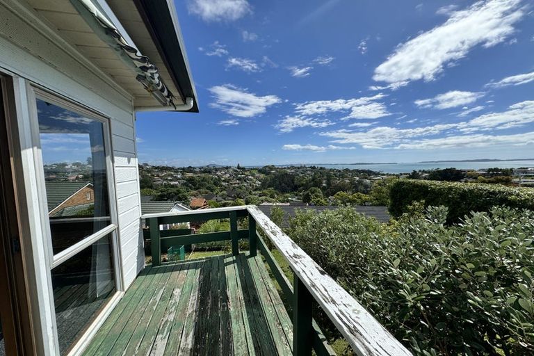 Photo of property in 12 Mellons Bay Road, Howick, Auckland, 2014