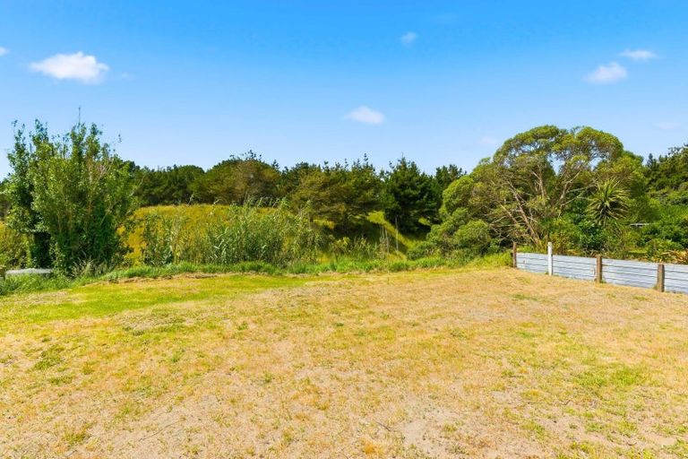 Photo of property in 628 Waitarere Beach Road, Waitarere Beach, Levin, 5510