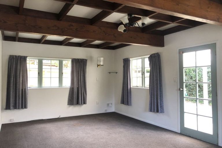 Photo of property in 1/8 Abbeygate Street, Birkdale, Auckland, 0626