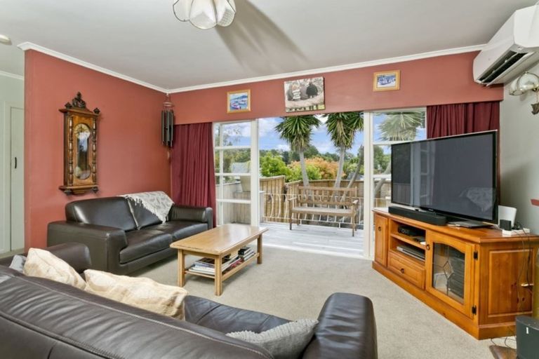 Photo of property in 1/15 Elliott Avenue, Bayview, Auckland, 0629