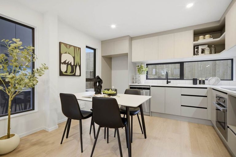 Photo of property in 10b Neptune Avenue, Beach Haven, Auckland, 0626