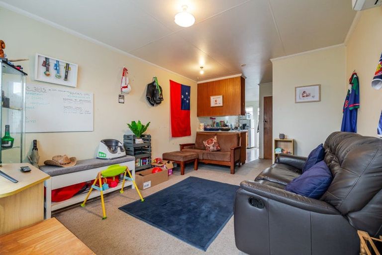 Photo of property in 37 Albert Street, Palmerston North, 4414