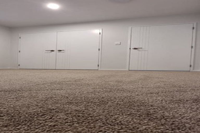 Photo of property in 19 Kaimai Avenue, Massey, Auckland, 0614