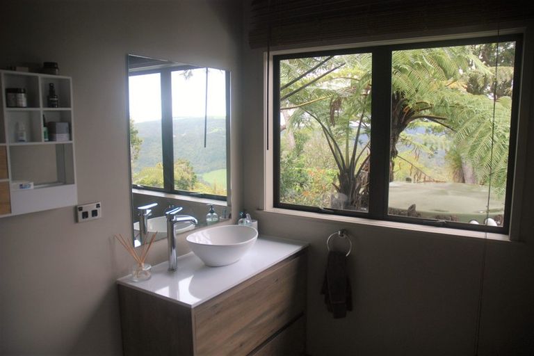 Photo of property in 45 Jonkers Road, Waitakere, Henderson, 0782