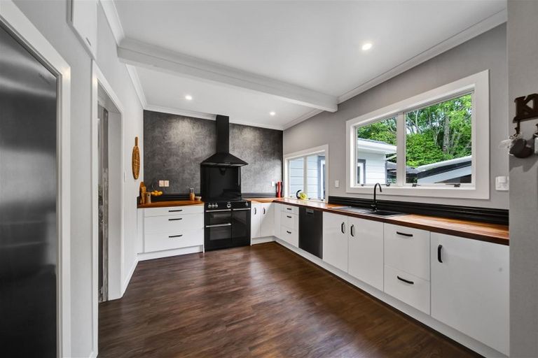 Photo of property in 279 Manutahi Road, Lepperton, New Plymouth, 4372