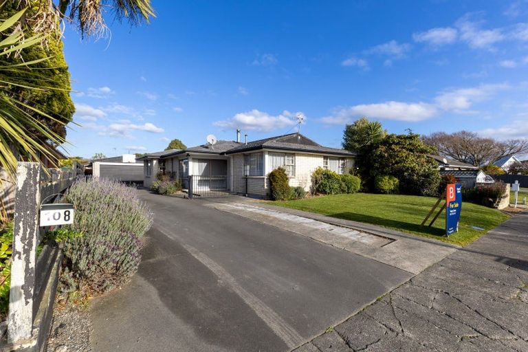 Photo of property in 108 Benmore Avenue, Cloverlea, Palmerston North, 4412
