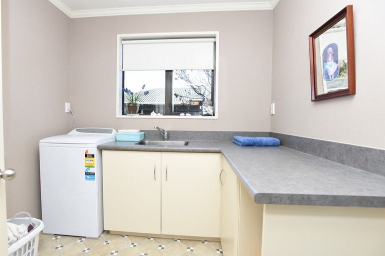 Photo of property in 3 Daley Place, Winton, 9720