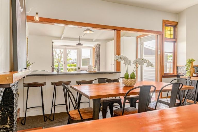 Photo of property in 37 Aylmer Street, Somerfield, Christchurch, 8024