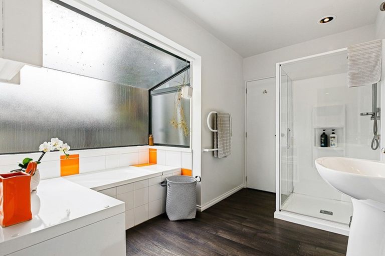 Photo of property in 77 Kings Avenue, Waikuku Beach, 7402