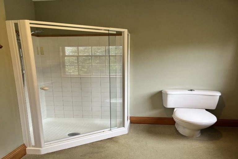 Photo of property in 18 Glenvar Ridge Road, Long Bay, Auckland, 0630