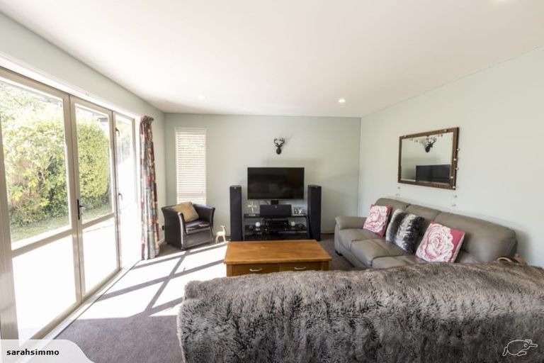 Photo of property in 2/69 Bowenvale Avenue, Cashmere, Christchurch, 8022