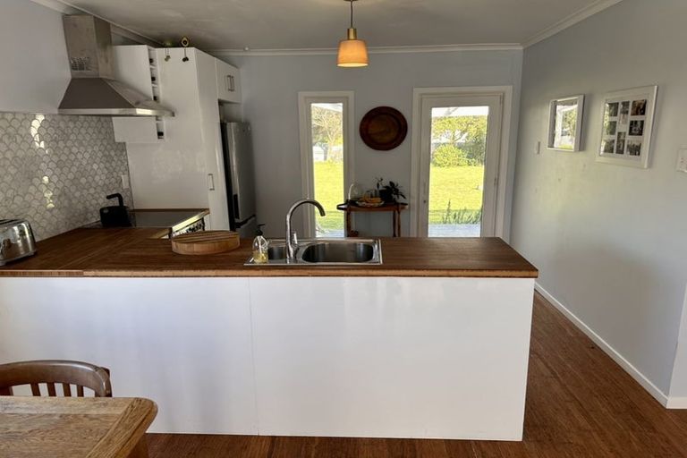 Photo of property in 1 Farrier Grove, Featherston, 5710