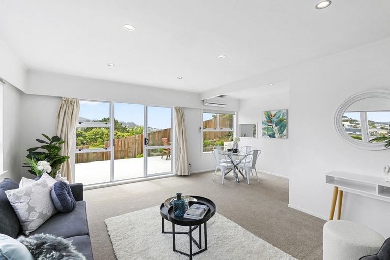 Photo of property in 27b Cypress Drive, Maungaraki, Lower Hutt, 5010