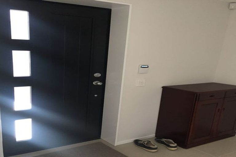 Photo of property in 3 Lemon Tree Lane, Flat Bush, Auckland, 2019