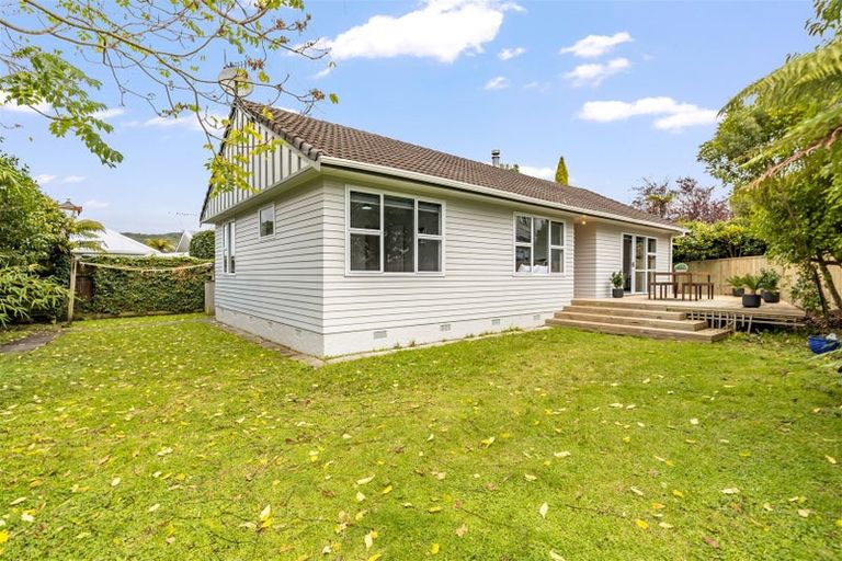 Photo of property in 34 Whirinaki Crescent, Heretaunga, Upper Hutt, 5018