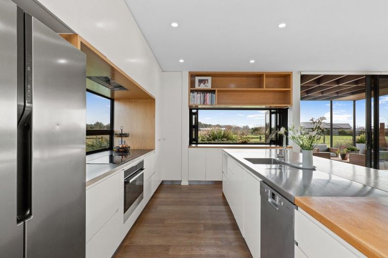 Photo of property in 70 Quaifes Road, Halswell, Christchurch, 8025