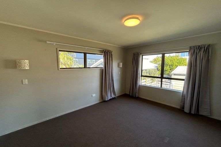 Photo of property in 1050 Papamoa Beach Road, Papamoa Beach, Papamoa, 3118