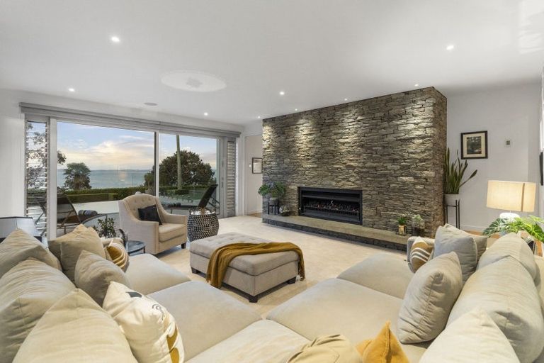 Photo of property in 40 Oceania Place, Mellons Bay, Auckland, 2014