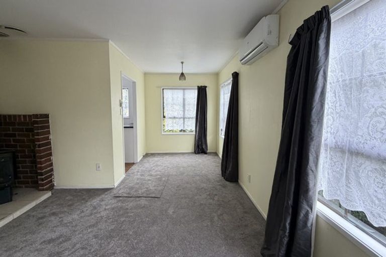 Photo of property in 3 Luanda Drive, Ranui, Auckland, 0612