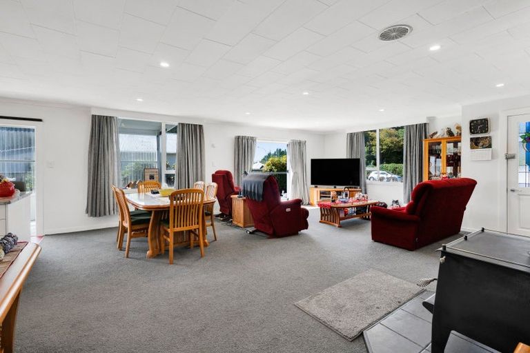 Photo of property in 30 Kahikatea Street, Inglewood, 4330