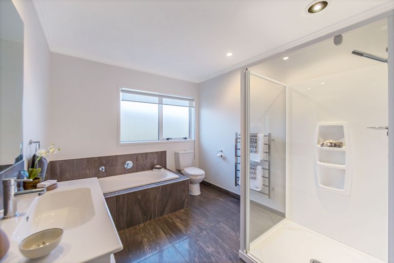 Photo of property in 162 Wainui Road, Silverdale, 0932