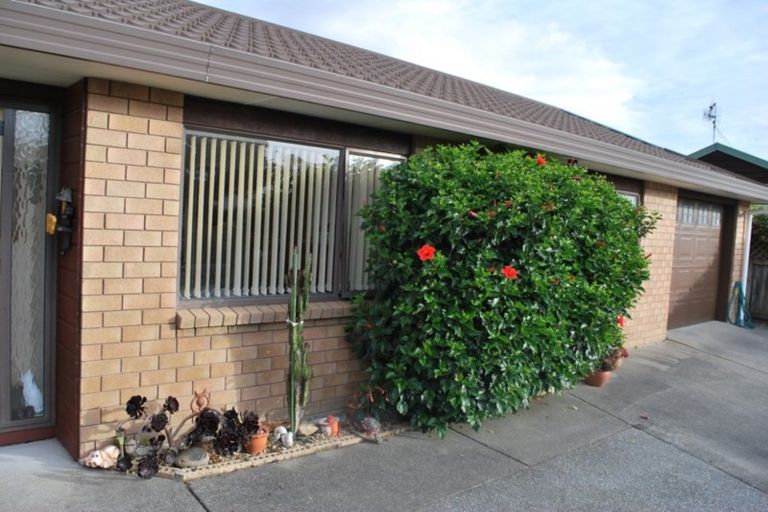 Photo of property in 94 Cedar Drive, Paraparaumu Beach, Paraparaumu, 5032