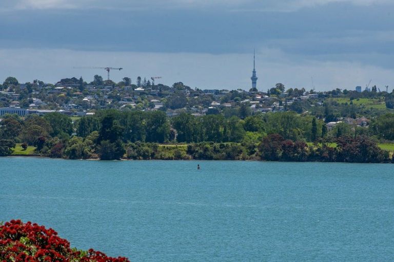 Photo of property in 28 Falstaff Place, Half Moon Bay, Auckland, 2012