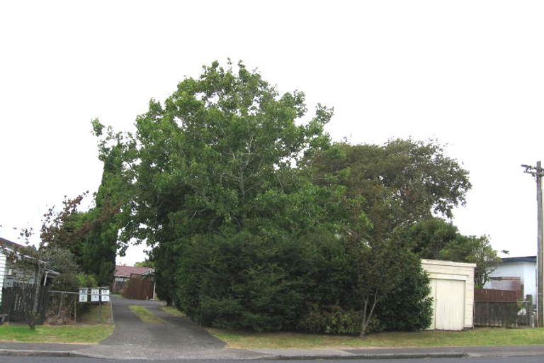 Photo of property in 2/89 Birkdale Road, Birkdale, Auckland, 0626