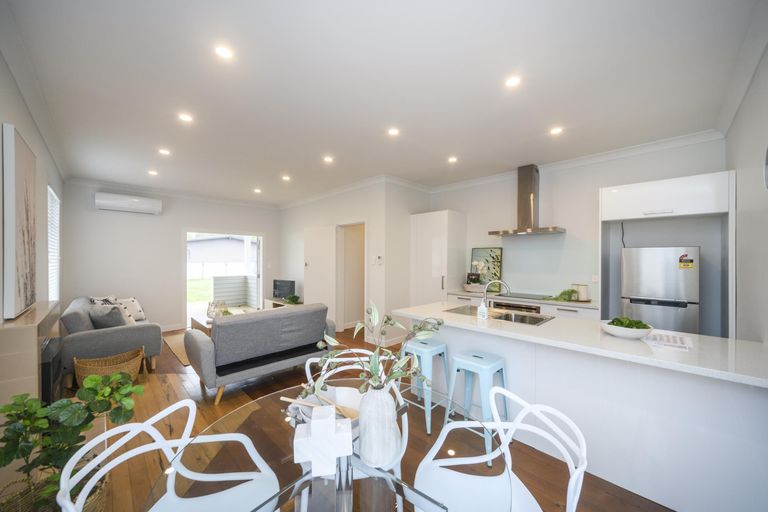 Photo of property in 9 Milverton Avenue, Hokowhitu, Palmerston North, 4410