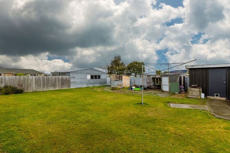 Photo of property in 12 Rugby Street, Waimate, 7924