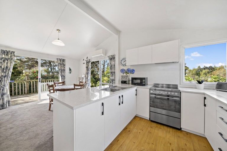 Photo of property in 121 Paremoremo Road, Lucas Heights, Auckland, 0632