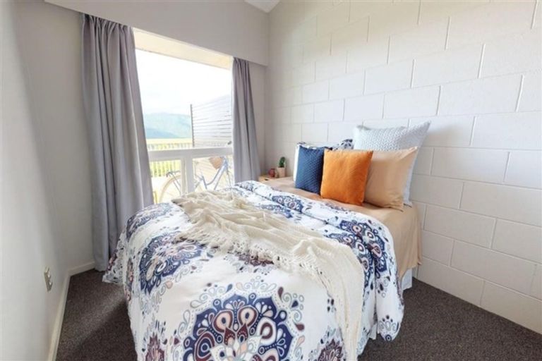 Photo of property in 32a Bedford Street, Northland, Wellington, 6012