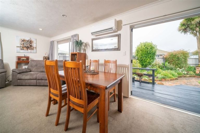Photo of property in 9 Denise Crescent, Hornby, Christchurch, 8042
