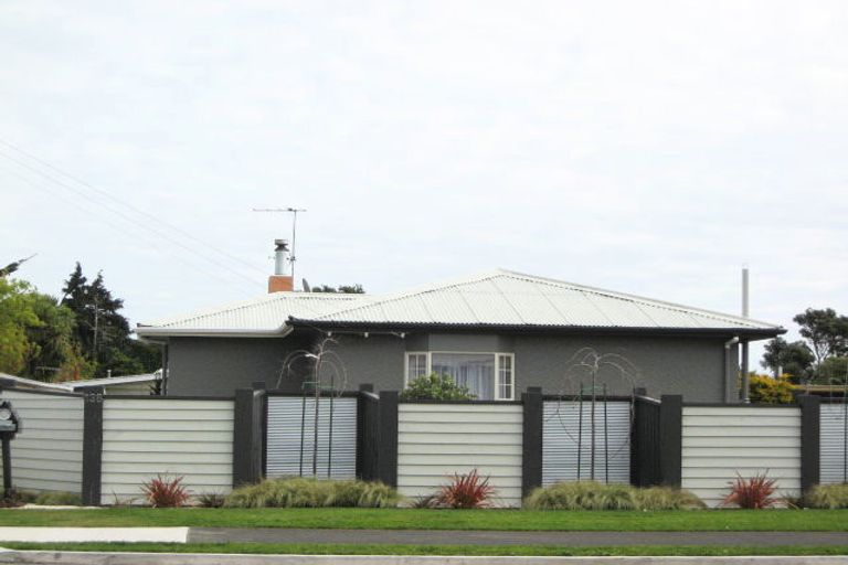 Photo of property in 138 Seaview Road, Westown, New Plymouth, 4310
