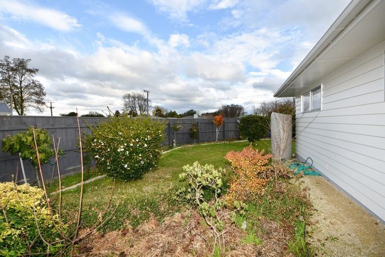 Photo of property in 76 Victoria Street, Carterton, 5713