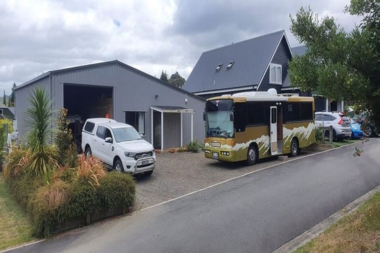 Photo of property in 130 Kenrigg Road, Kinloch, Taupo, 3377