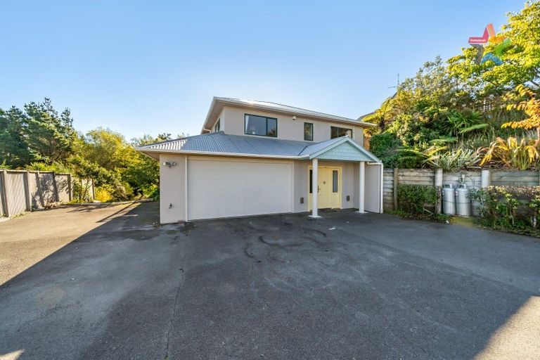 Photo of property in 285 Maungaraki Road, Maungaraki, Lower Hutt, 5010