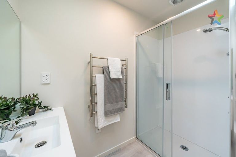 Photo of property in 17 Mcgrath Way, Taita, Lower Hutt, 5011