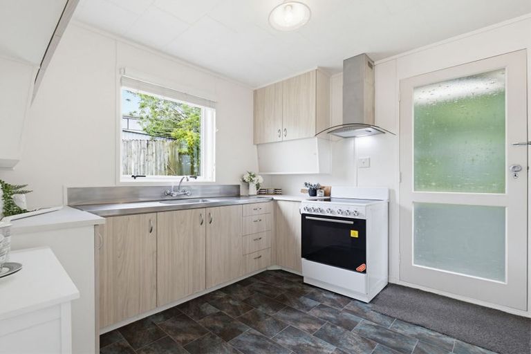 Photo of property in 140b Queen Street, Waiuku, 2123