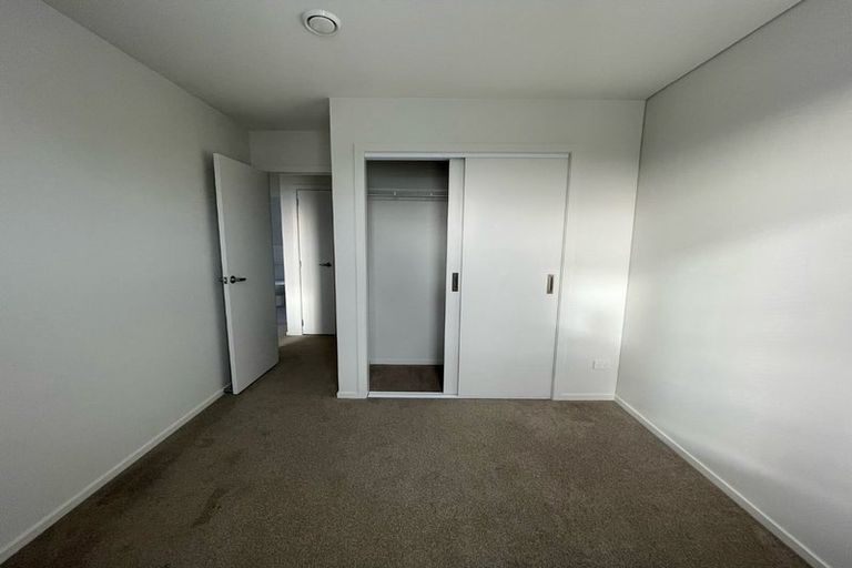 Photo of property in 7 Ceramic Lane, New Lynn, Auckland, 0600