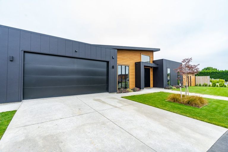 Photo of property in 15 Hamlett Drive, Woodend, 7610