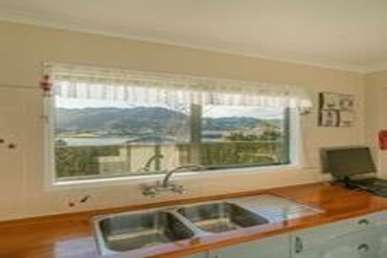 Photo of property in 11 Patton Place, Tairua, 3508