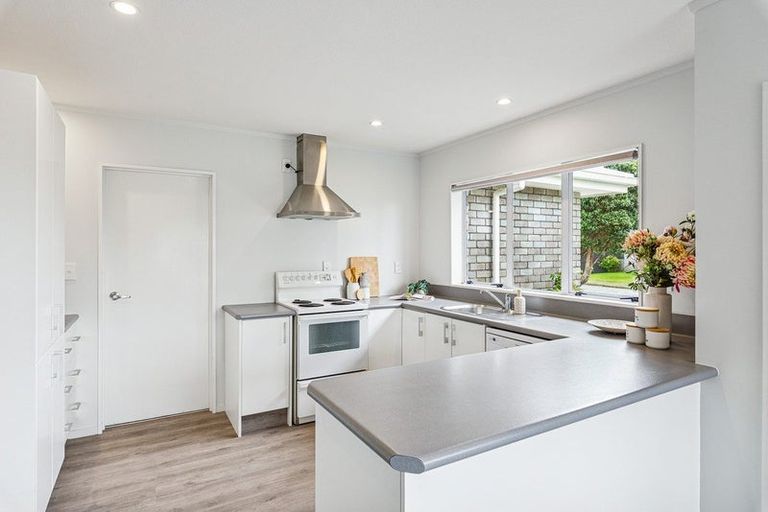 Photo of property in 24 Rangiatea Street, Paraparaumu Beach, Paraparaumu, 5032