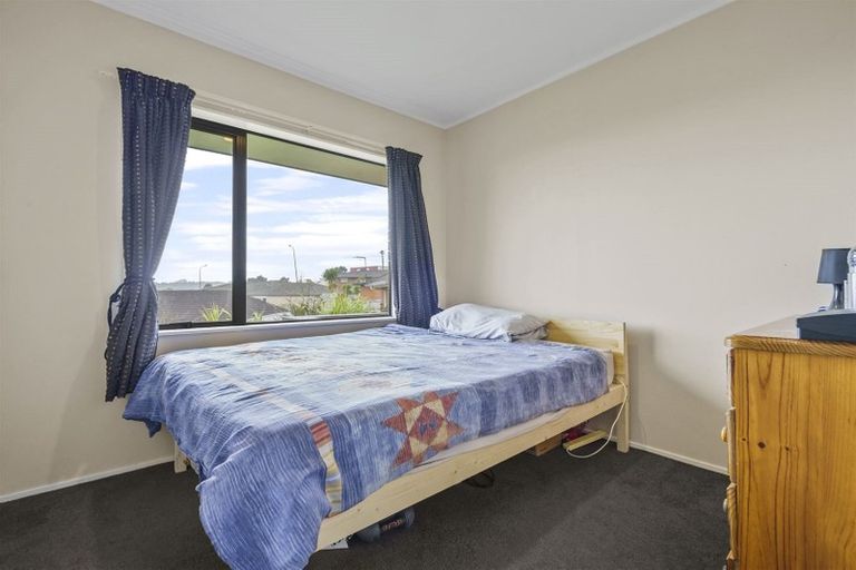 Photo of property in 1/6 Libnai Avenue, Clover Park, Auckland, 2019